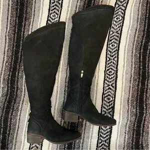 Vince camuto kochelda hot sale over the knee boot